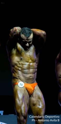 Víctor Vivas competición